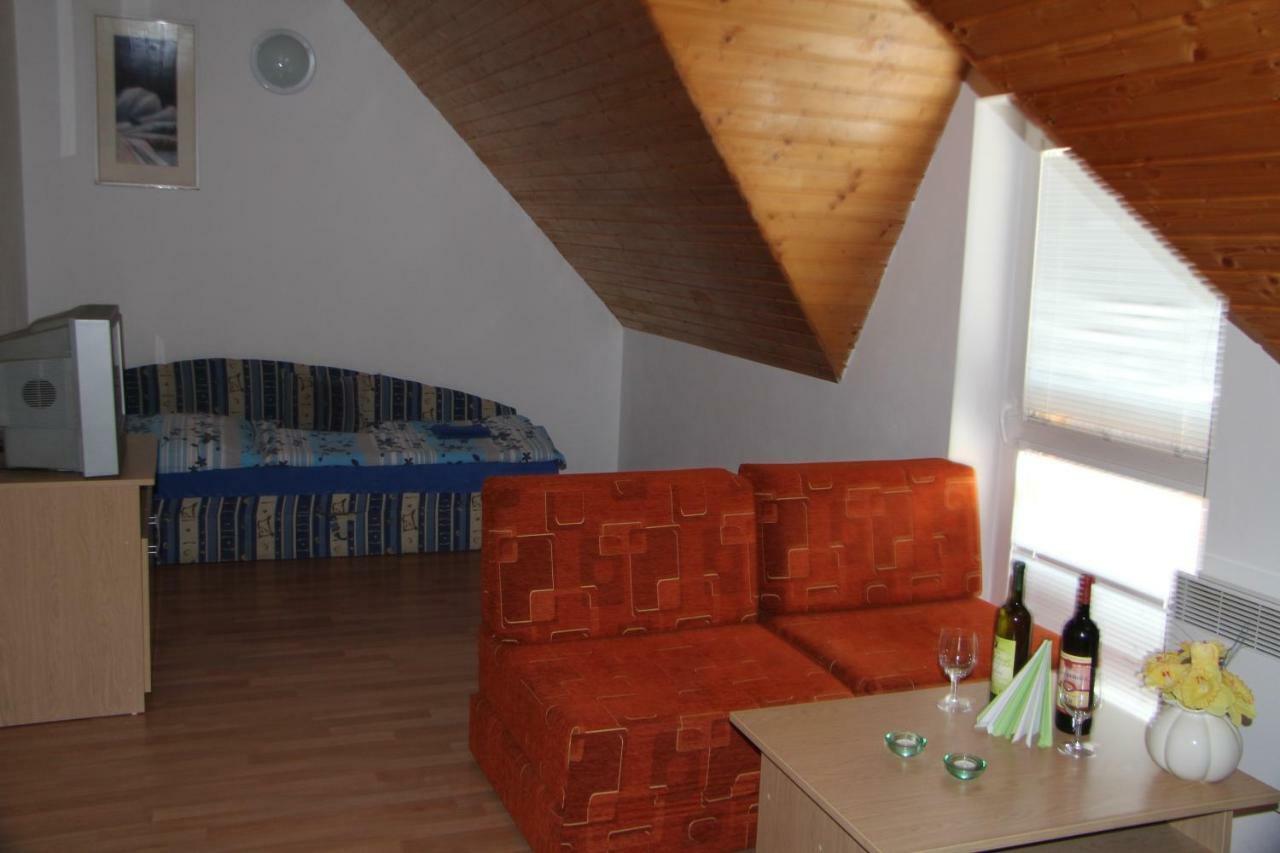 Penzión BREJK Liptovske Sliace Exterior foto